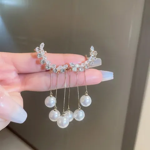Lange Künstliche Perlen-Quasten-Ohrringe Integrierter Ohrclip Und Stecker Mondform Goldlegierung Mit 925 Sterling Silver Earring Post