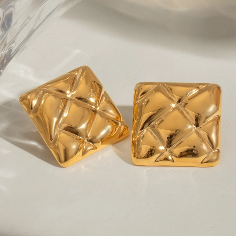 18K Vergulde Roestvrijstalen Geometrische Vierkante Oorknopjes Voor Dames Klassiek Doorgestikt Patroon Hypoallergene Sieraden