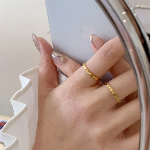 Minimalistische Ring Met Sterrenpatroon Titaniumstaal 18K Verguld Vintage Stapelbare Sieraden Voor Dames