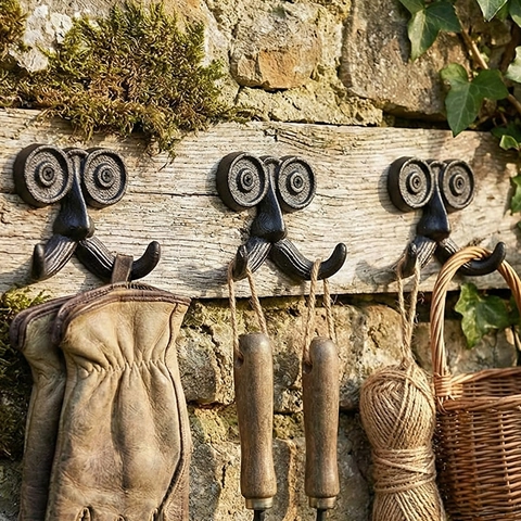 Mustache Wall Hooks Cast Iron Retro Industrial Face Design Double Hangers Rustic Home Decor Entryway Garden Accessory