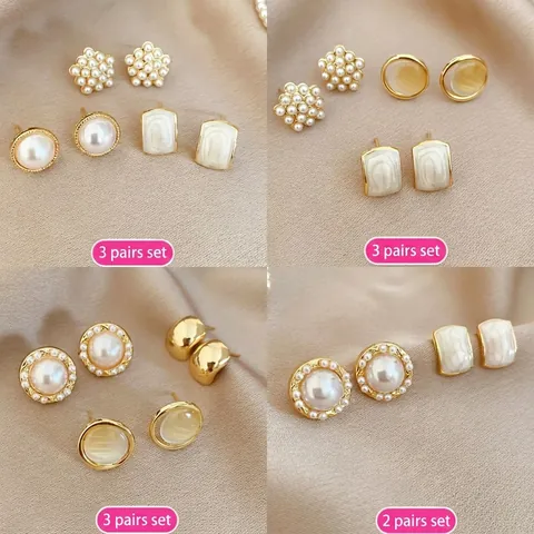 Orecchini A Lobo Eleganti Vintage Künstliche Perle Imitazione Lega Placcata Oro Smalto Perno In Argento Stile Francese Donne