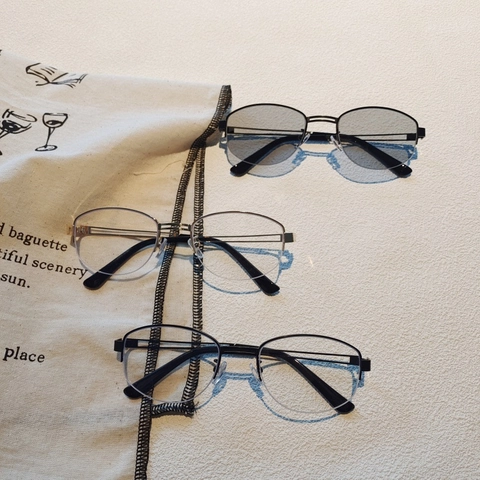 Kids Sunglasses Oval Metal Frame UV400 Protection Retro Fashion Eyewear For Girls Boys Outdoor Stylish Accessories