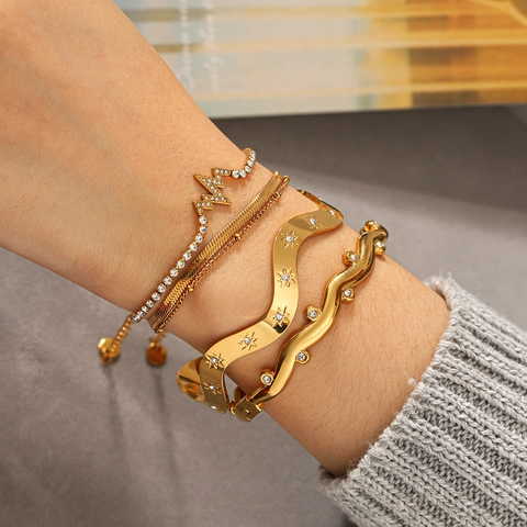 Wave Shaped Stainless Steel Bracelet Rhinestone Heartbeat Star Bangle Herringbone Chain Jewelry For Women Elegant Luxury