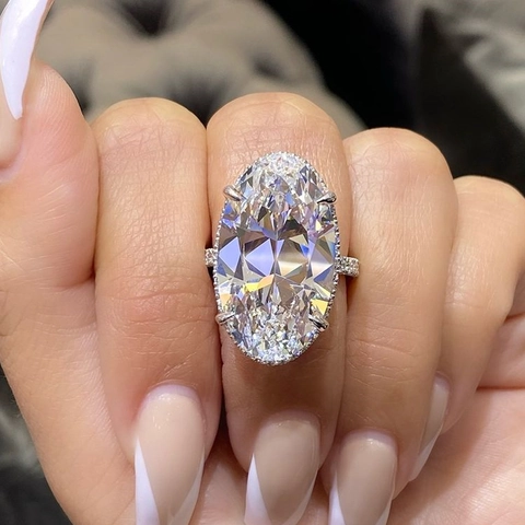 Luxuriöser Zirkonia Ring Ovalschliff Kupfer Halo Mikropavé Brautschmuck Hochzeit Damen Elegant