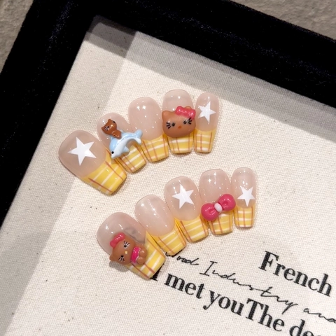 Uñas Postizas Press On Hechas A Mano Cuadros Franceses Amarillos 3D Gato Oso Dibujos Animados Lazo Resina Reutilizable