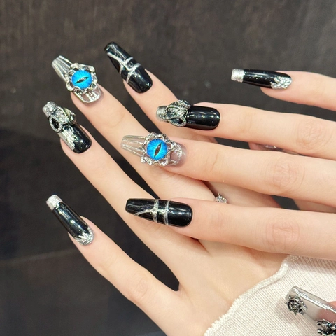 Unghie Finte Gotice Fatte A Mano Forma Bara Nero Argento Con Coniglio 3D E Occhio Blu Stile Dark Punk Per Donna