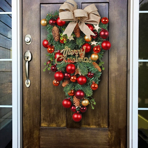 Guirnalda De Navidad Con Agujas De Pino Bolas Rojas Doradas Piñas Lazo De Arpillera Y Letrero De Merry Christmas