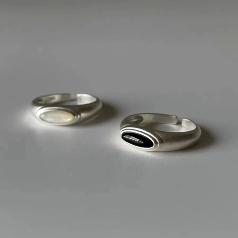 Minimalistischer Matt Versilberter Kupferring Für Frauen Retro Schwarzer Onyx Weiße Muschel Offener Verstellbarer Geometrischer Fingerschmuck