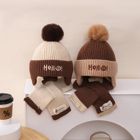 Conjunto de Gorro y Bufanda de Punto de Invierno para Niños Cálido Protección para los Oídos Pompon Bordado Hello Smile para Niños Niñas