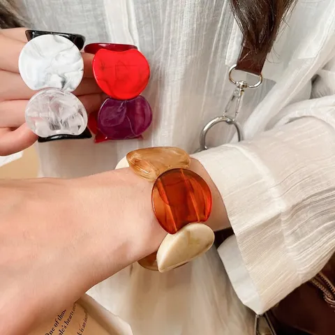 Chunky Acrylic Resin Bracelet Marble Amber Texture Elastic Geometric Bangle Retro Minimalist Handcrafted Jewelry Women