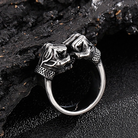 Anillo Para Hombre Dos Puños Acero Inoxidable Vintage Retro Punk Rock Hip Hop Joyería