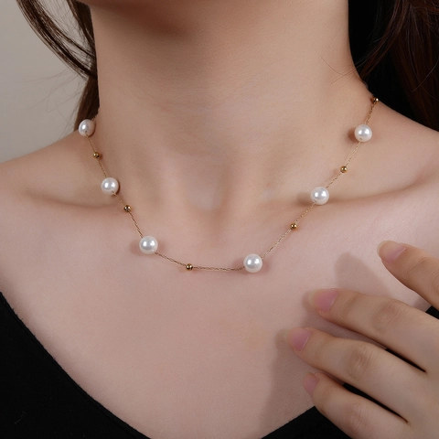 Elegant Glass Artificial Pearl And Gold Bead Necklace Titanium Steel 18K Gold Plated French Style Clavicle Chain For Women