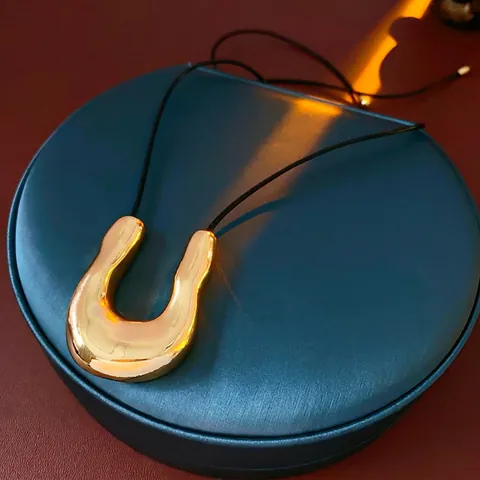 Collier Pendentif En Forme De U Minimaliste Alliage Design Organique Géométrique Longue Chaîne De Pull À Cordon Réglable Femme