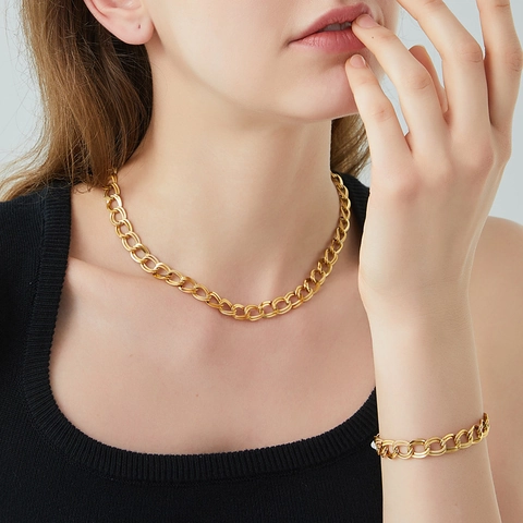 Collana E Bracciale A Catena Grossa In Acciaio Al Titanio Placcato Oro 18K Maglie Doppie Intrecciate Testurizzate Donna