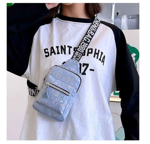 Women Letter Print Oxford Chest Bag Casual Streetwear Crossbody Sling Bag Adjustable Wide Webbing Strap Heart Pattern