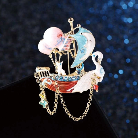 Fashion Alloy Rhinestone Sailboat Swan Brooch For Women Enamel Tassel Chain Pin Elegant Clothing Accessories Banquet Jewelry