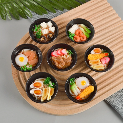 Realistisches Japanisches Ramen Udon Essen Modell Schlüsselanhänger Miniatur PVC Schüssel Nudeln Taschenanhänger Foto Requisiten