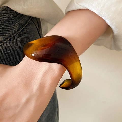 Retro Maillard Amber Hars Open Armband Voor Vrouwen Franse Stijl Geometrische High End Sieraden Cadeau