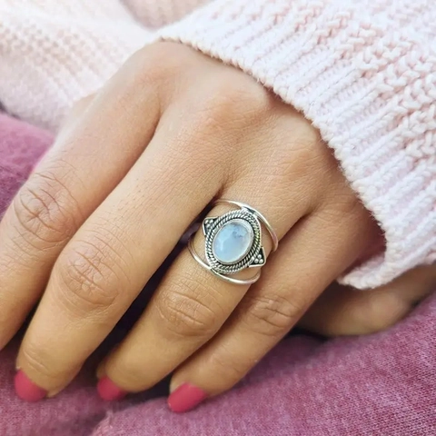 Vintage Bohemian Statement Ring Copper Oval Faux Moonstone Black Agate Twisted Rope Decorative Jewelry Women Retro Style