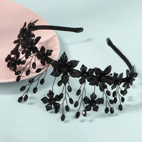 Gotisches Halloween Stirnband Krone Schwarze Metallblume Rote Acrylkristall Handgefertigte Dunkle Art Haarschmuck Für Frauen