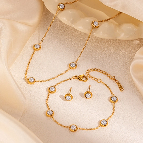 Set di Gioielli in Acciaio al Titanio con Perline Rotonde per Donna Moda Collana Oro Bracciale Orecchini con Perla Artificiale