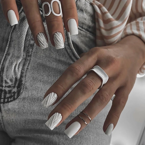 Minimalist White Silver Wave Pattern Press On Nails With Nail File Adhesive Tabs For Women DIY Manicure Full Cover Kit