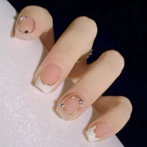 Faux Ongles French À Presser Carrés Ovales Rose Nude Blanc Bordure Feuille D Or Strass Manucure Plastique Pour Femmes