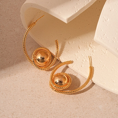 Geometrische Hoop Oorbellen Met Zilveren Oorknopje Koper Verguld Spiraaldraad Omwikkeld Gepolijste Bal Elegant Modern
