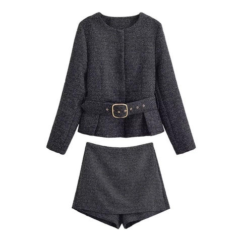 Elegante Tweed Jas En Shorts Outfit Met Riem Vintage Verfijnde Gouden Gesp Ronde Hals Lange Mouwen