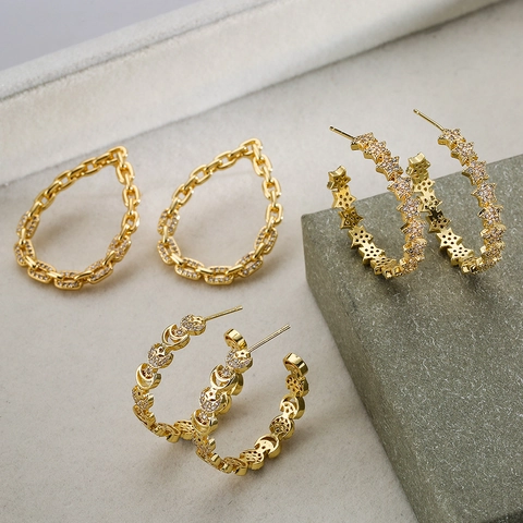 Stern Mond C-Form Creolen Für Damen Kupfer 18K Vergoldet Zirkon Eingelegt Geometrischer Modeschmuck
