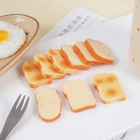 Simulation Mini Toast Slice Keychain PVC Bread Slice Model Bag Pendant Realistic Fake Food Toy Accessory