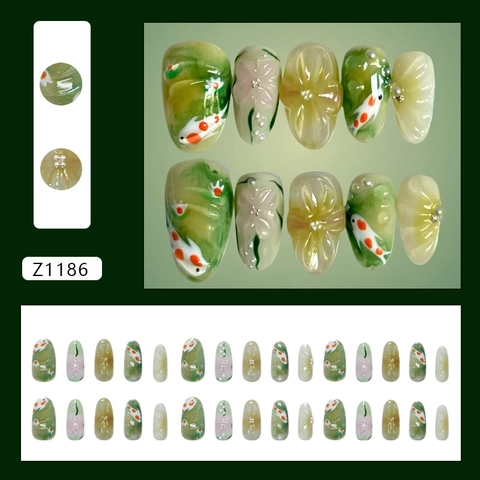 Press On Nails Chinesischer Stil Lotus Teich Koi Fisch Design 3D Blumen Künstliche Perlen Dekor ABS Glänzende Maniküre Für Frauen