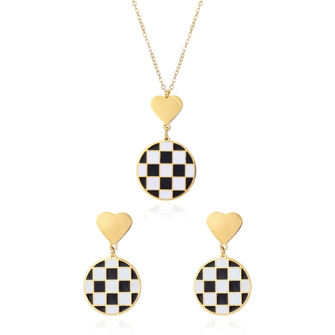 Collana e Orecchini in Metallo a Forma di Cuore con Motivo a Scacchiera in Stile Francese Collezione di Gioielli Effetto Smalto da Donna