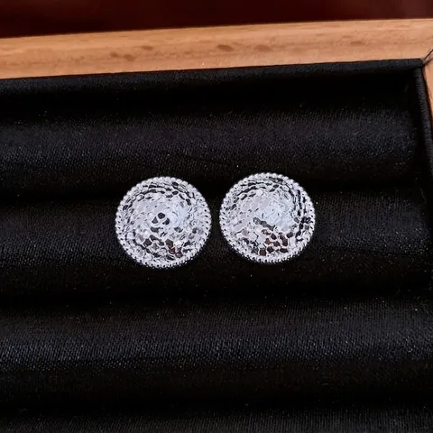 Ronde Gehamerde Textuur Koperen Sieraden Oorbellen En Verstelbare Ring Franse Stijl Met Zilveren Oorsteker Voor Vrouwen