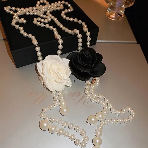Lange Kunstperlenhalskette Und Taillenkette Mit Stoff Kamelienblüte Dekoration Vintage Eleganter Stil Für Damen
