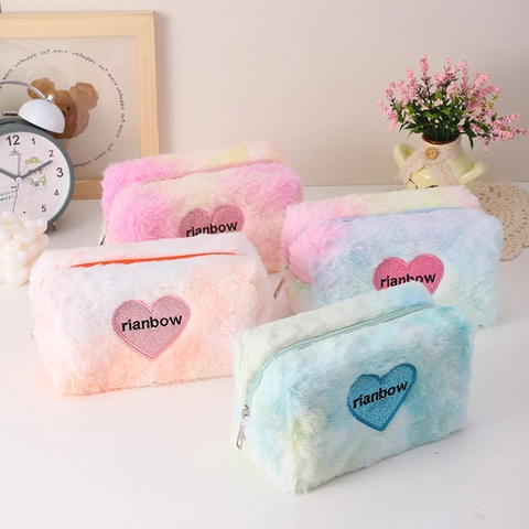Astuccio In Peluche Gradiente Tie Dye Arcobaleno Ricamo Cuore Borsa Per Cosmetici Grande Capacità Custodia Per Cancelleria Studenti