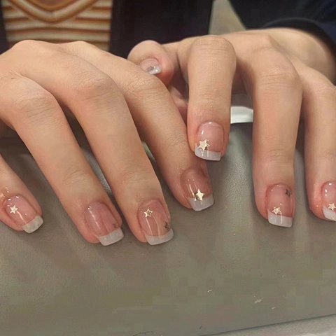 Franse Stijl Press On Nails Korte Vierkante Vorm Roze Wit Verloop Met Zilveren Sterpatronen Kunstnagels Voor Dames