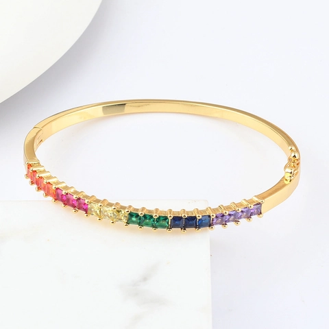 Bracciale Rigido In Zirconia Arcobaleno Per Donna Rame Placcato Oro 18K Chiusura A Cerniera Ovale Gioielli Eleganti