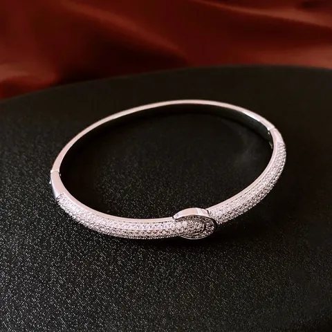 Kupfer Armreif Armband 18K Vergoldet Hufeisenschnalle Runder Verschluss Pavé Zirkon Minimalistischer Luxusschmuck Damen