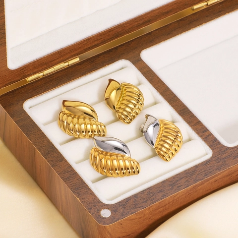 Boucles D'oreilles Puces Coquillage Fileté Acier Inoxydable Plaqué Or 18K Bicolore Bijoux De Mode Pour Femmes