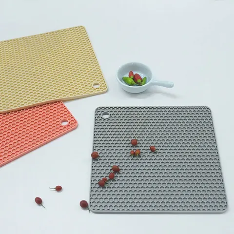 Square Silicone Placemat Honeycomb Texture Heat Resistant Anti-slip Dining Coaster With Hanging Hole For Kitchen Table