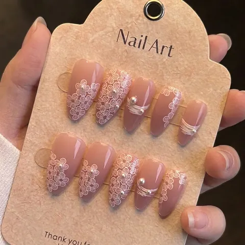 Almond Press On Nails Nude Pink Gradient White Flower Embossed Design Faux Artificial Pearl Decor French Elegant Long Artificial Fingernails For Women