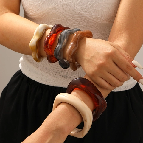 Dikke Hars Bangle Armband Onregelmatige Golfvorm Schildpad Marmeren Textuur Open Manchet Statement Gedurfd Dames Accessoire