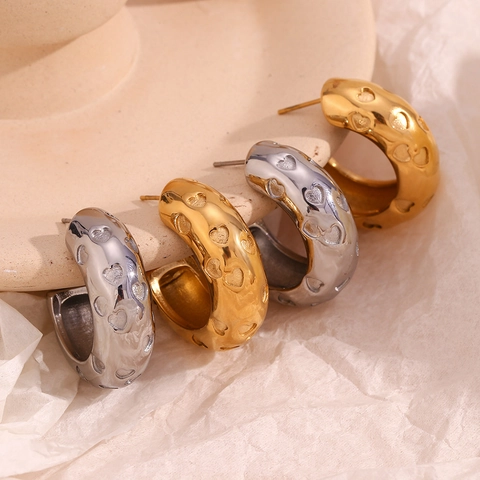 Pendientes De Aro En Forma De C Para Mujer Acero Inoxidable 316L Chapado En Oro De 18K Diseño De Corazón INS