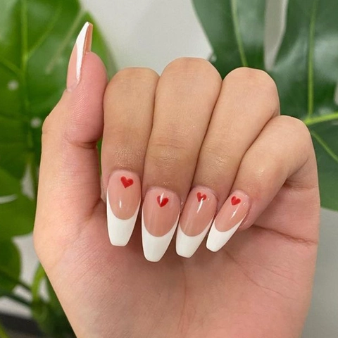 French Tip Press On Nails Lange Sargform Künstliche Nägel Mit Rotem Herz Design Süß Einfach Für Frauen