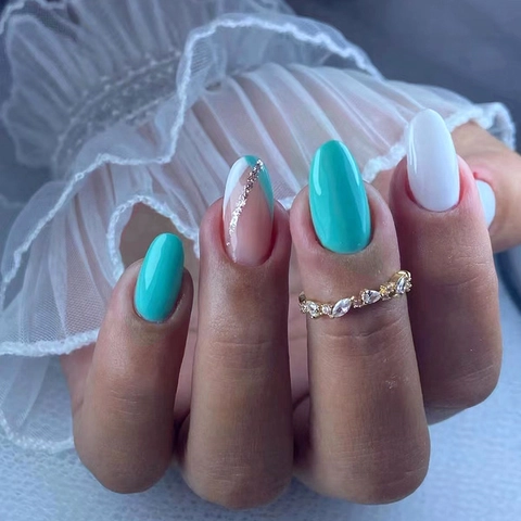 French Almond Shape Press On Nägel Minzgrün Weiß Silber Glitzer Künstliche Falsche Nägel Für Frauen