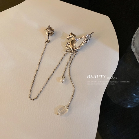 Spilla Pegaso In Lega D'argento Con Strass Künstliche Perle E Catena Con Nappine Spilla Da Colletto Stella Accessorio Elegante