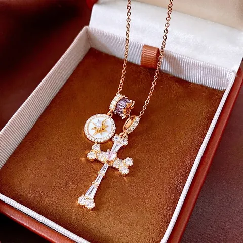 Collana Con Pendente A Croce In Rame Placcato Oro 18K Multi Zircone Madreperla Starburst Gioielli Da Donna Catena