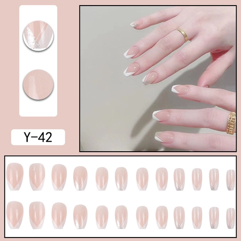 Press On Nails French V Tip Nude Roze Coffin Vorm Kunstnagels Elegant Zilveren Glitter Plastic Manicure Draagbaar