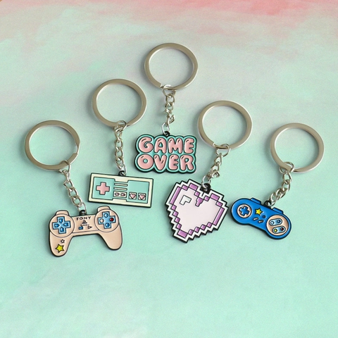 Portachiavi Smalto Controller Gioco Retro Metallo Ciondolo Cuore Pixel Fascino Borsa Regalo Gamer Accessorio Moda
